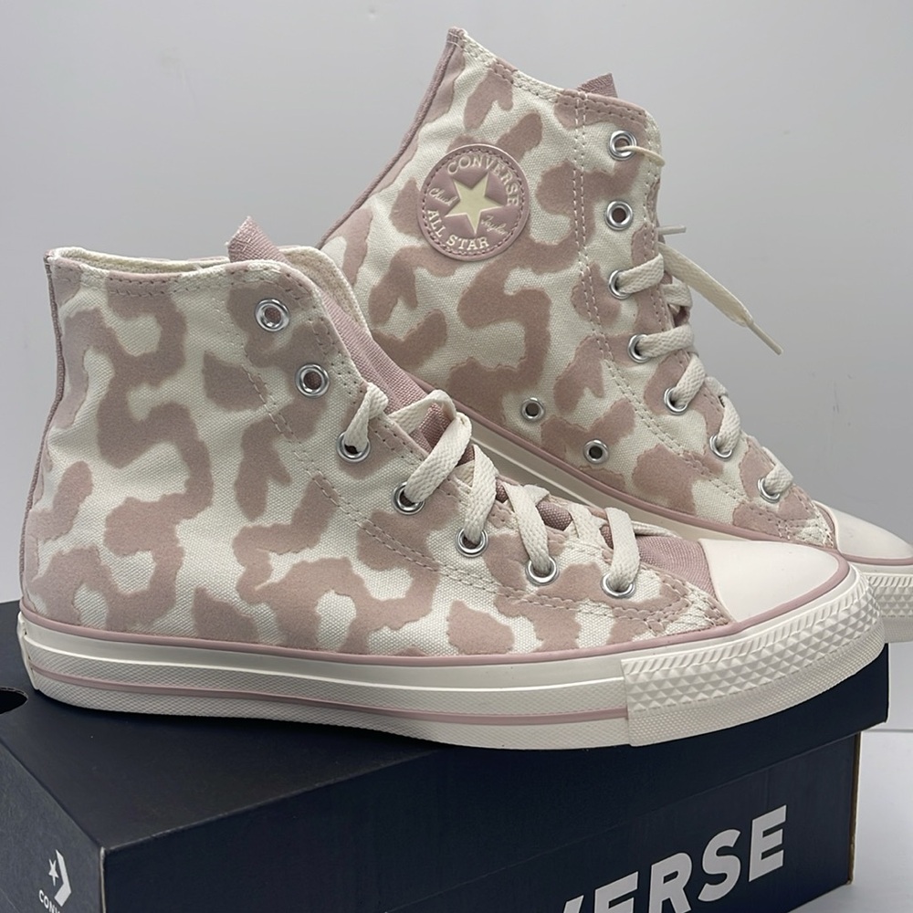 Converse Kids A10047F
CTAS HI
EGRET/FLUSH STONE/EGRET Sneakers - Picture 8 of 16